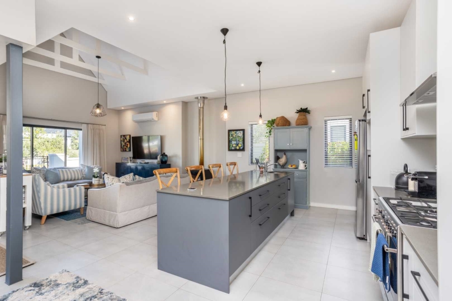 To Let 4 Bedroom Property for Rent in Val De Vie Estate Western Cape